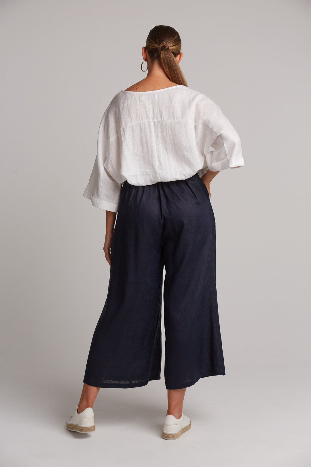 Studio Crop Pant - Navy